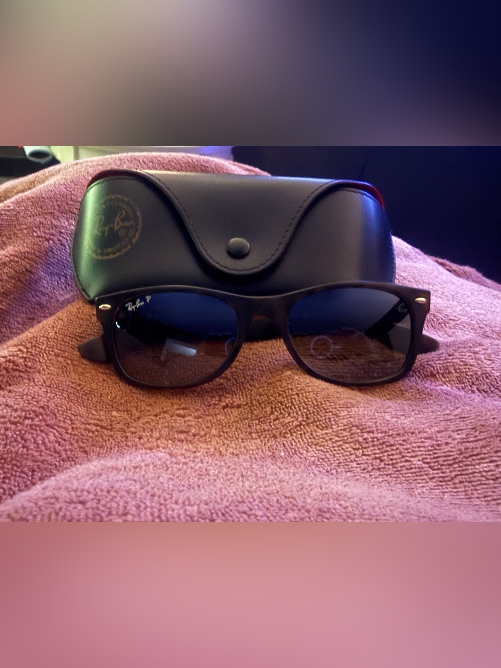 Ray-Ban New Wayfarer Polarized Sunglasses Tortoise 52mm